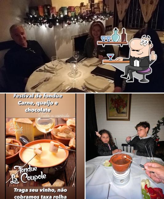 Sente em uma das mesas no La Coupole