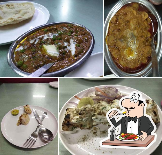Food at Azad Hind Dhaba