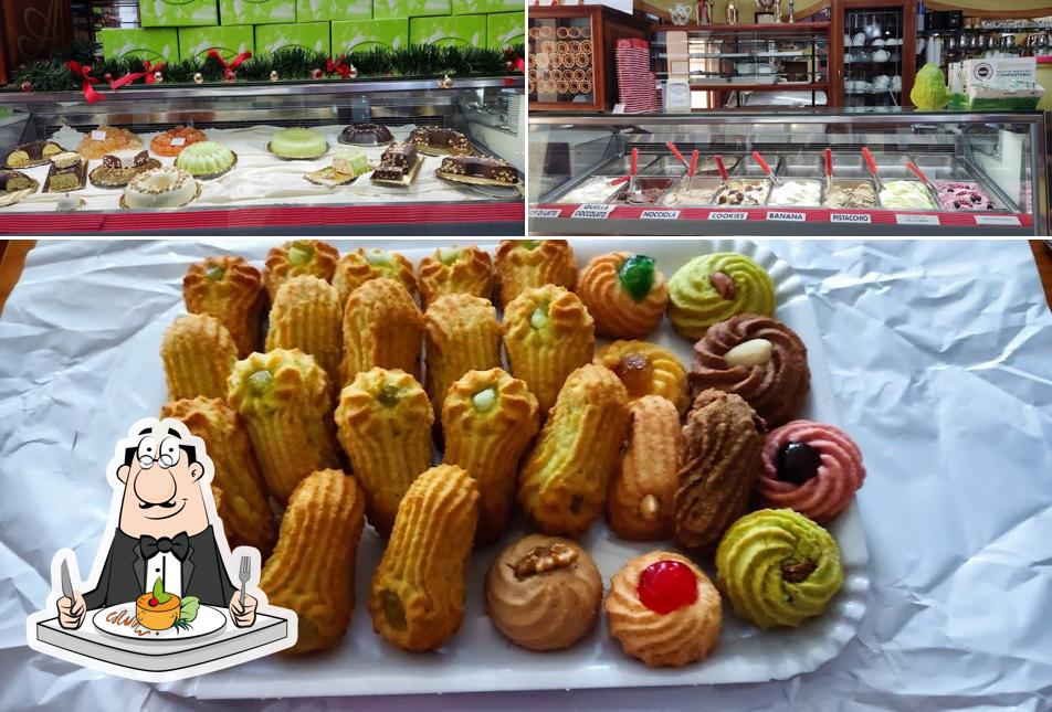 Platti al Pasticceria Aronne