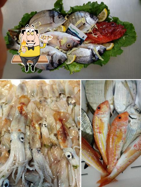 Ordina tra i molti prodotti di cucina di mare disponibili a LA LAMPARA SRL