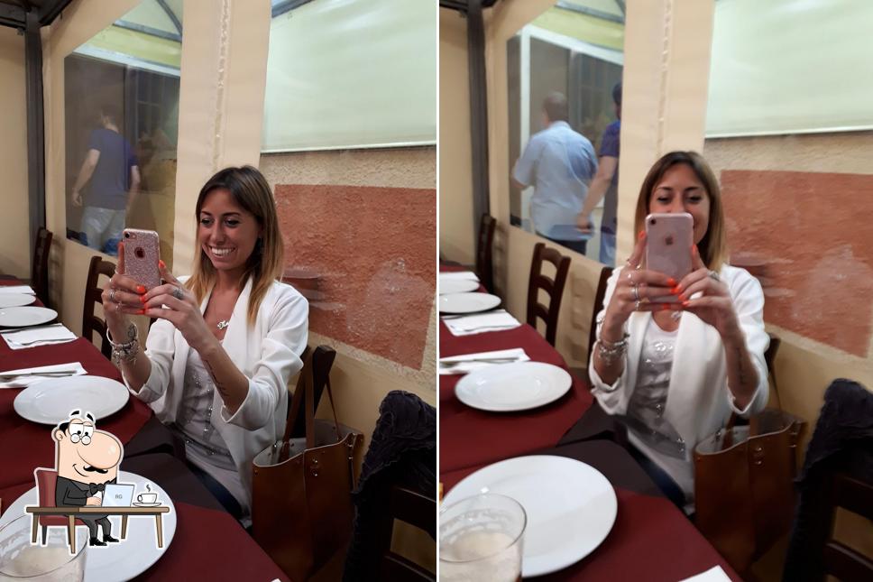 Siediti a un tavolo di Il Gusto Giusto BARONISSI