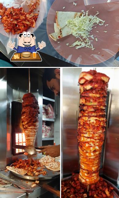 Food at Khubooz Shawarma Point (Mateen's)