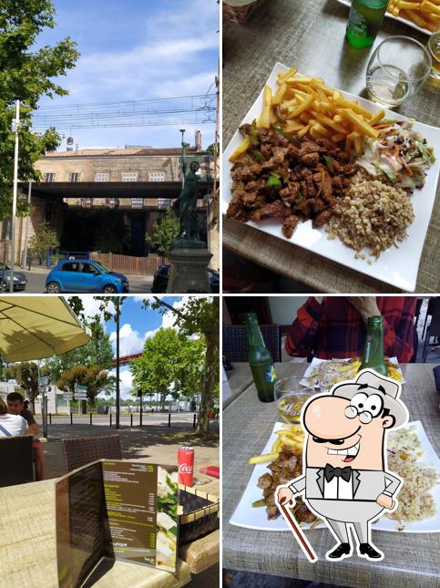 L'extérieur de Dely's Café