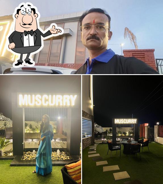 Check out how Muscurry looks inside