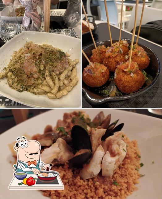 Paella al Dar Lounge Theatre