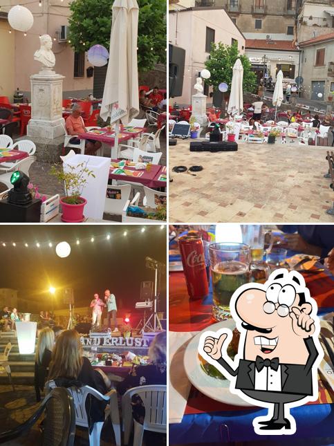 Dai un'occhiata agli interni di Wanderlust Café Squillace