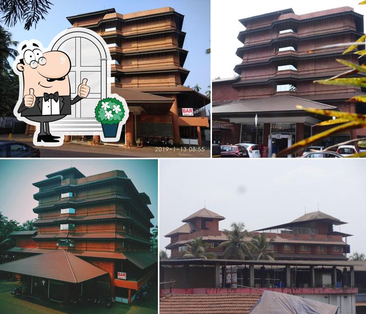 The outside area is an important feature of HOTEL PARK RESIDENCY