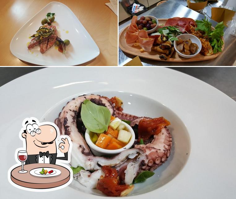 Cibo al Ristorante Pizzeria L'Agro Pontino