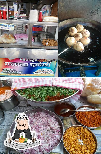 Food at Dinesh Dabeli