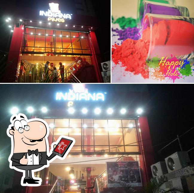 The restaurant's exterior and food