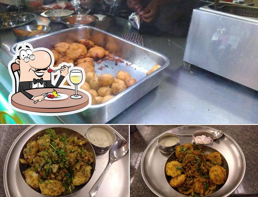Meals at Shree Anandhaas Ram Nagar