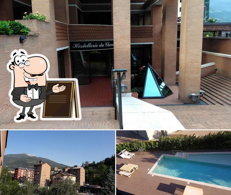 Goditi la vista dagli esterni di Hostellerie Du Cheval Blanc
