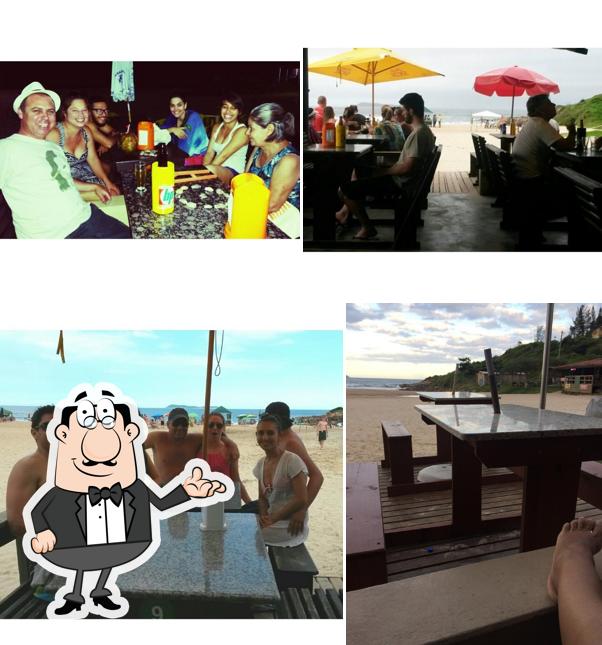 O interior do Canoas Bar