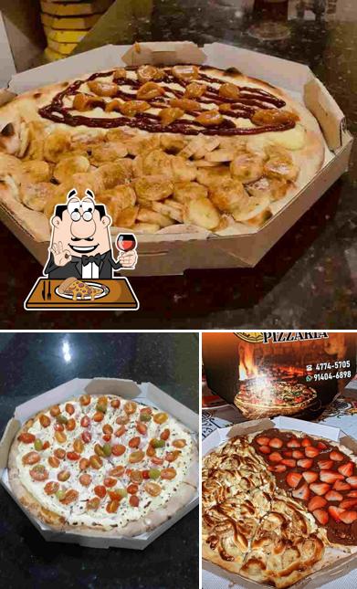 Escolha pizza no Ely Pizzaria