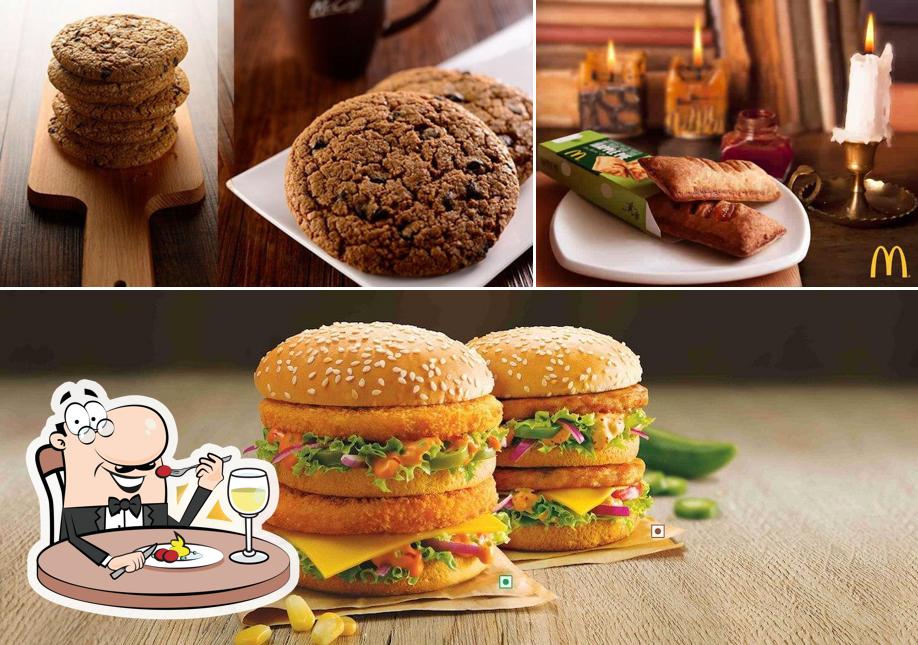 Food at McDonald's, McDelivery