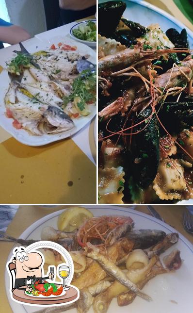 Prenditi tra i vari piatti di mare offerti a Trattoria Tirreno