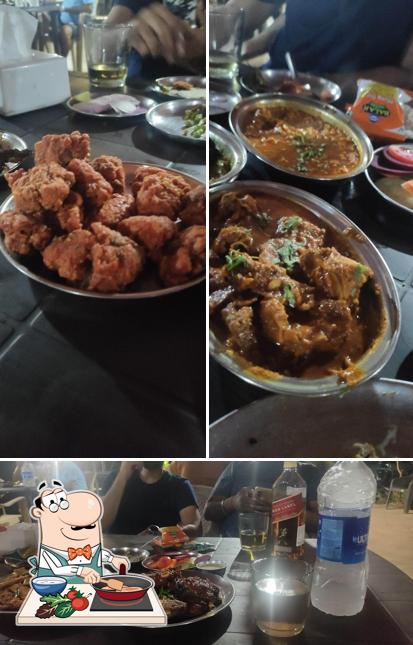 Chicken curry at Gaodevi Dhaba