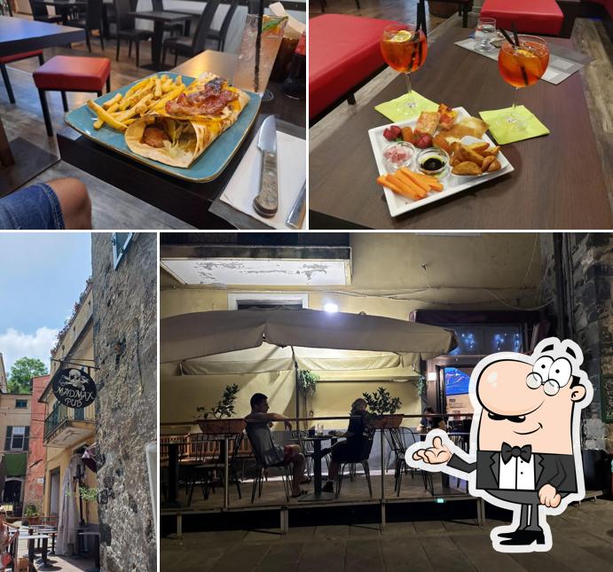 Gli interni di Mad Max Pub