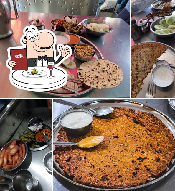 Food at Shree Anand Uphar Gruh