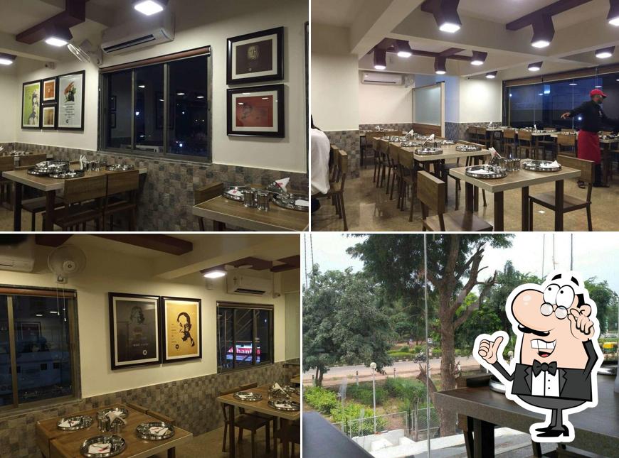 Check out how Drs Food looks inside