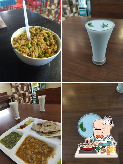 Fried rice at MAHAJAN FOODS