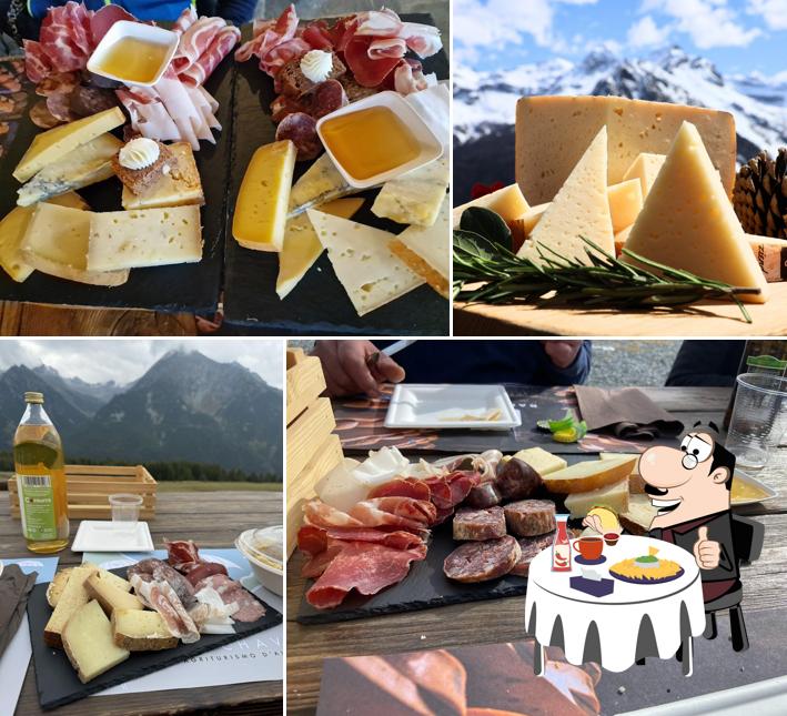 Piatto di formaggi al La Tchavana