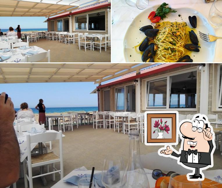 Guarda la immagine che raffigura la interni e cibo di La locanda del riccio