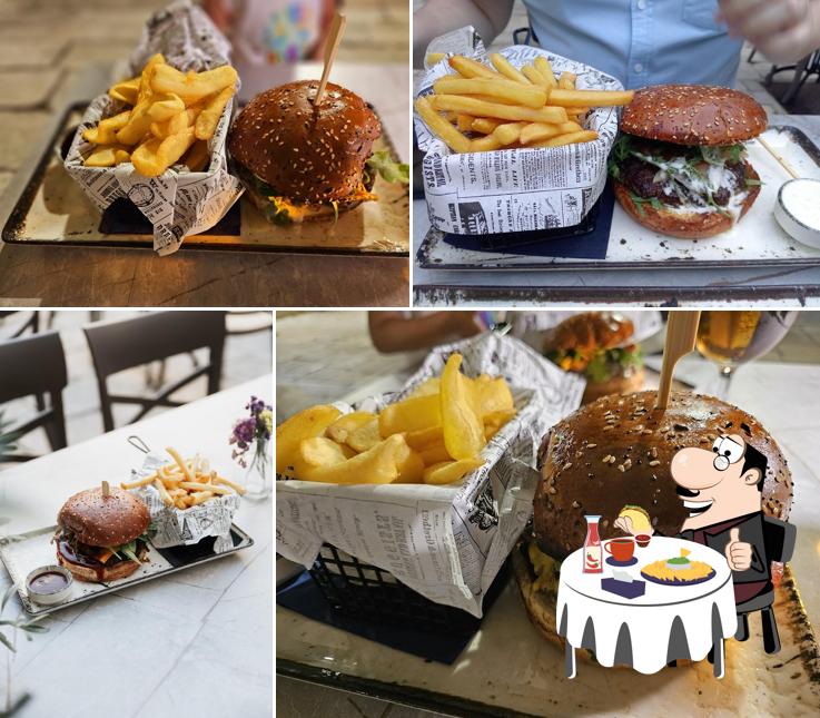 Ordina un hamburger a Bistro Rosmarino