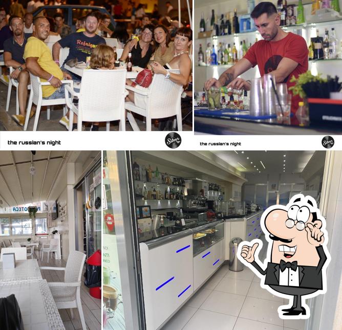 Dai un'occhiata agli interni di Caffetteria Silver