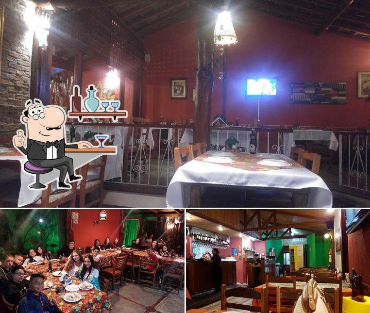 O interior do La Bella Pizzaria, Chopperia e Restaurante