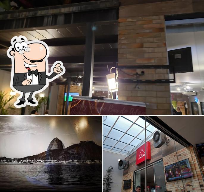 O exterior do Bar do Adão