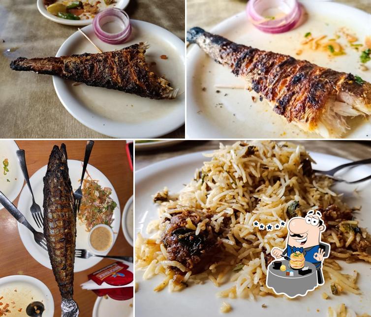 Food at GURUJEE BAR & RESTAURANT