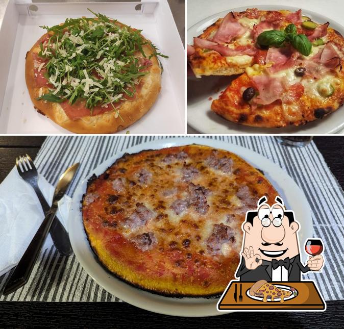 Ordina una pizza a Pizza al Taglio