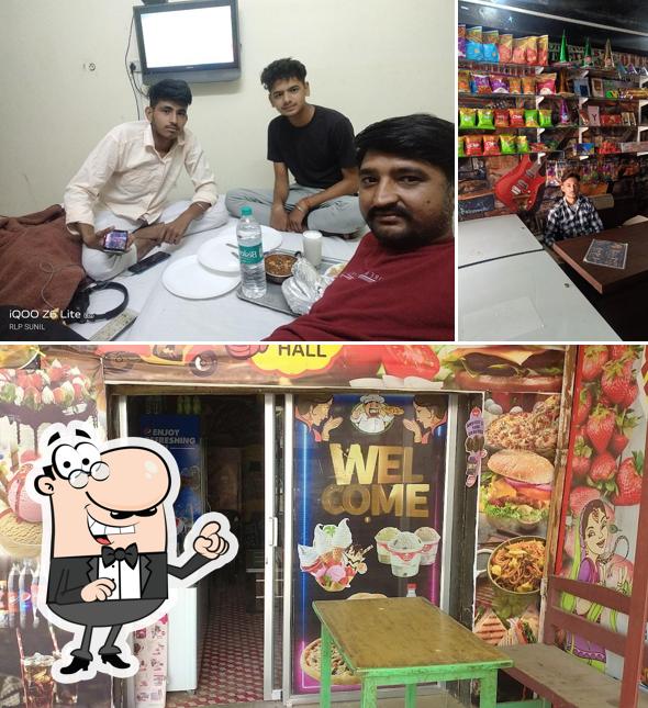 Food and fun cafe