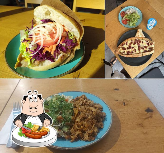 Panino con maiale stirato al LUNCH BOX GmbH
