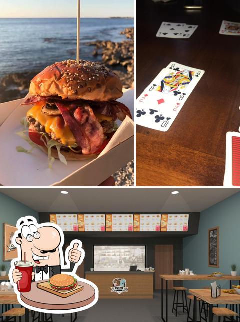 Ordina un hamburger a Crust