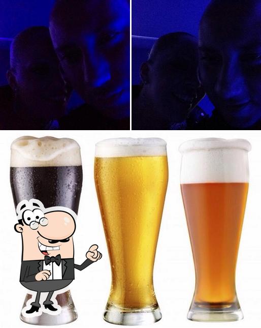 Questa è la immagine che presenta la interni e birra di Zero99 baguetterie