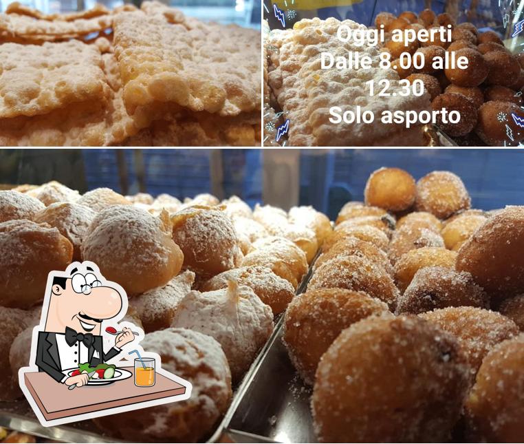 Platti al Pasticceria Bares Schio