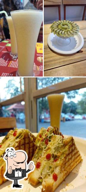 Look at this picture of Crispy Crust - Pizzas & More