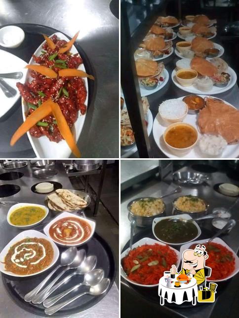Food at Socials by bablos