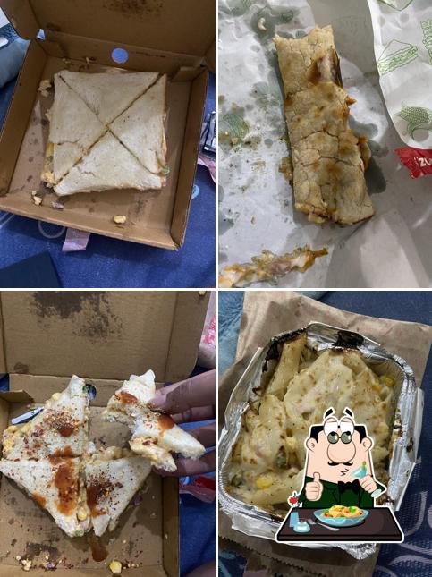 Food at fire bake pizza