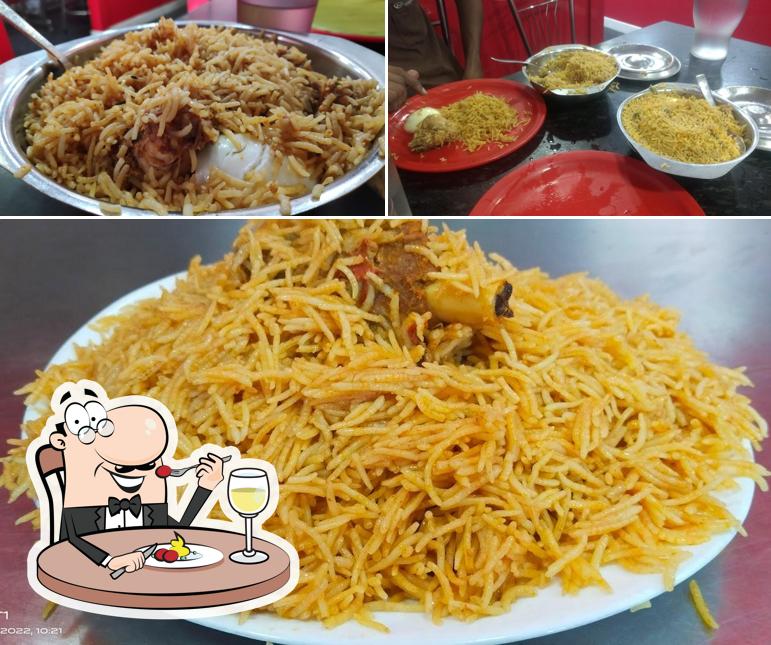 Food at SS Hyderabad Biryani Irungattukottai