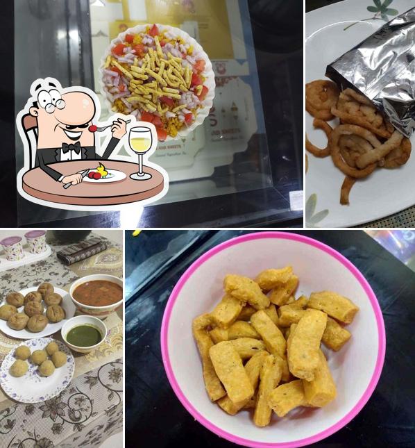 Food at Kota Kachori And Sweets