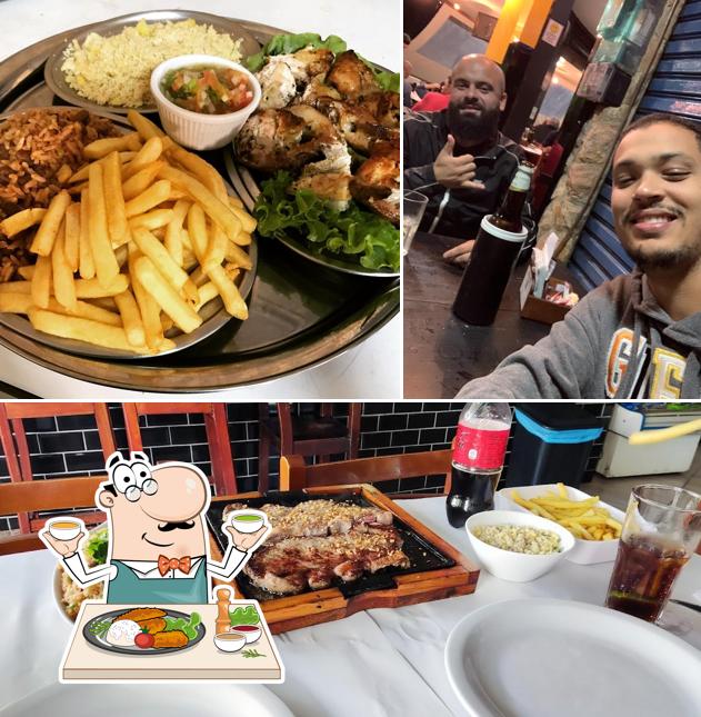 Confira a foto apresentando comida e bebida no Galeto & Picanha - Grajaú, Rj