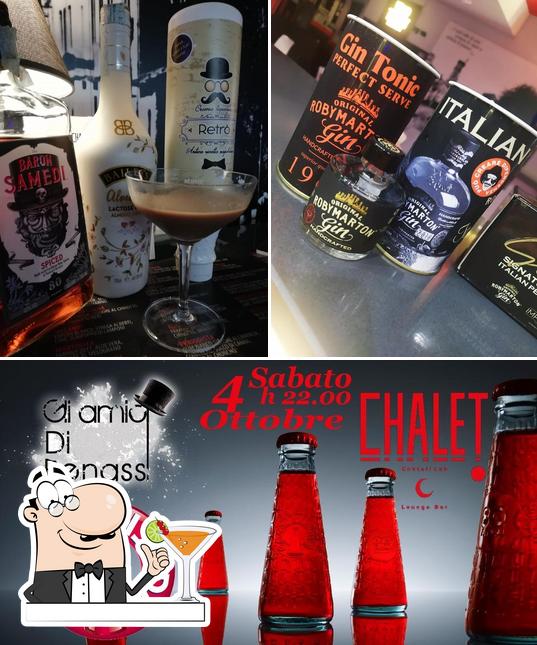 Goditi un drink dal menu