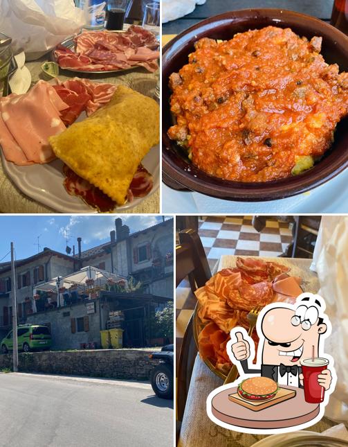 Ordina un hamburger a Osteria Del Trebbo