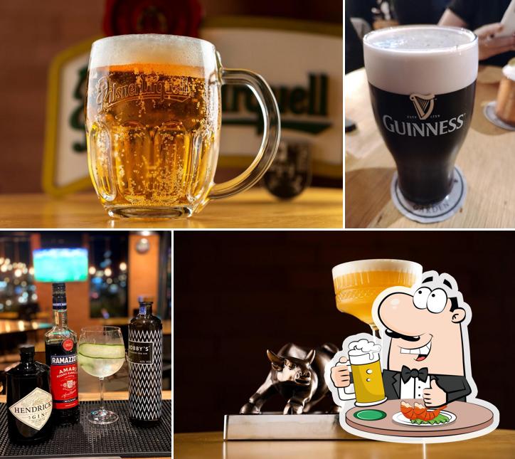 Você pode tomar uma tulipa de cerveja leve ou escura