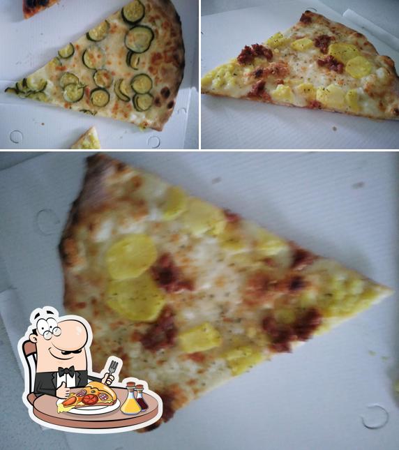 Scegli tra le svariate varianti di pizza