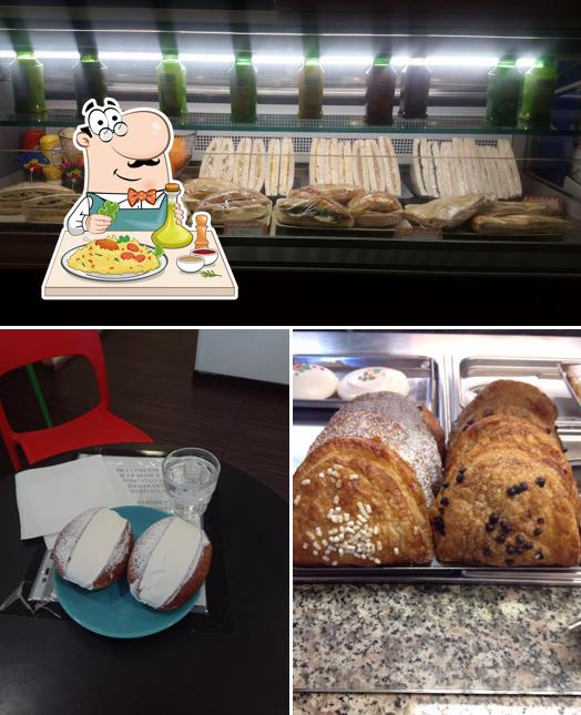 Dai un’occhiata alla immagine che presenta la cibo e interni di DNA Caffè