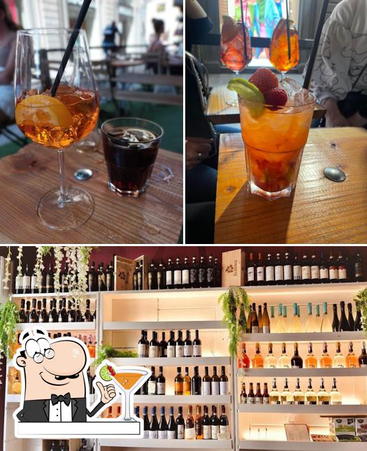 Goditi un drink dal menu